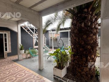 CASA MULTIFAMILIAR EN VENTA - MORENO