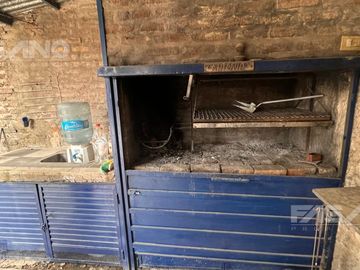 CASA MULTIFAMILIAR EN VENTA - MORENO