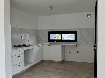 Casa lote interno en San Sebastian