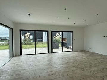 Casa lote interno en San Sebastian