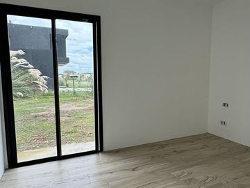 Casa lote interno en San Sebastian