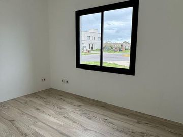 Casa lote interno en San Sebastian