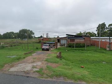 Casa en venta - 2 Dormitorios 2 Baños - Cocheras - 1.050Mts2 - Chascomús