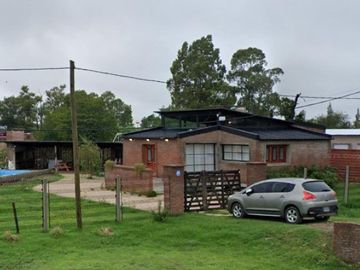 Casa en venta - 2 Dormitorios 2 Baños - Cocheras - 1.050Mts2 - Chascomús