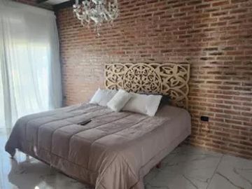 Casa en venta - 2 Dormitorios 2 Baños - Cocheras - 1.050Mts2 - Chascomús