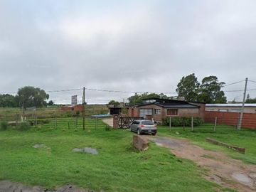 Casa en venta - 2 Dormitorios 2 Baños - Cocheras - 1.050Mts2 - Chascomús