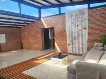Casa en venta - 2 Dormitorios 2 Baños - Cocheras - 1.050Mts2 - Chascomús