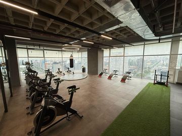 SUITE AMOBLADA EN VENTA, EDIFICIO UNIQUE, IDEAL PARA AIRBNB