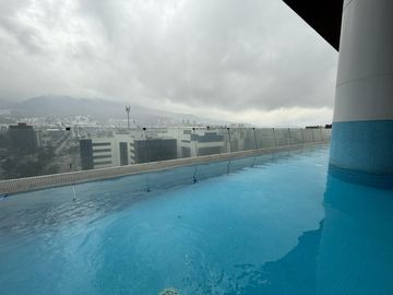 SUITE AMOBLADA EN VENTA, EDIFICIO UNIQUE, IDEAL PARA AIRBNB