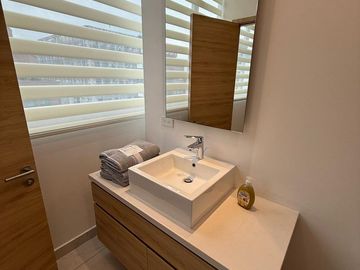 SUITE AMOBLADA EN VENTA, EDIFICIO UNIQUE, IDEAL PARA AIRBNB