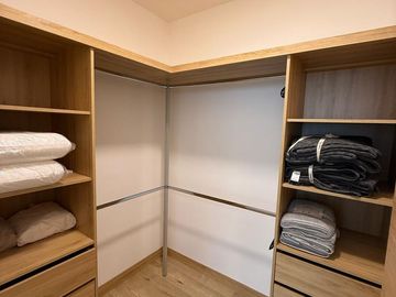 SUITE AMOBLADA EN VENTA, EDIFICIO UNIQUE, IDEAL PARA AIRBNB
