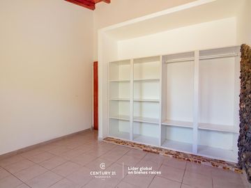 VENDO  HERMOSA CASA 3 DORMITORIOS  FUNES TOWN