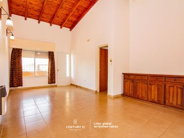 VENDO  HERMOSA CASA 3 DORMITORIOS  FUNES TOWN