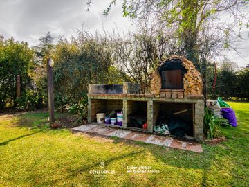 VENDO  HERMOSA CASA 3 DORMITORIOS  FUNES TOWN
