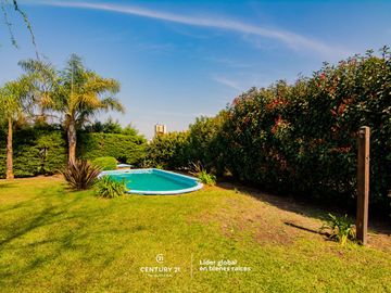 VENDO  HERMOSA CASA 3 DORMITORIOS  FUNES TOWN
