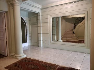 Petit Hotel de 3 plantas y  6 dormitorios en Recoleta