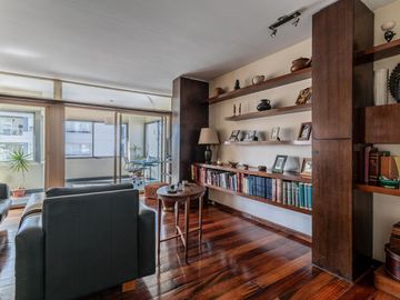 Departamento en Venta en Palermo, luminoso y con cochera