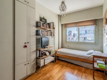 Departamento en Venta en Palermo, luminoso y con cochera