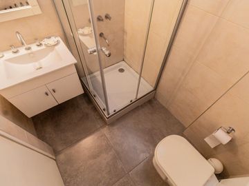 Departamento en Venta en Palermo, luminoso y con cochera