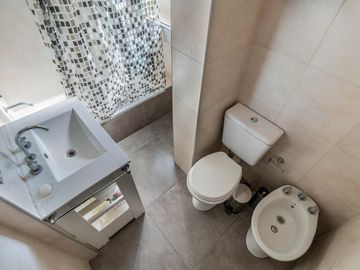 Departamento en Venta en Palermo, luminoso y con cochera