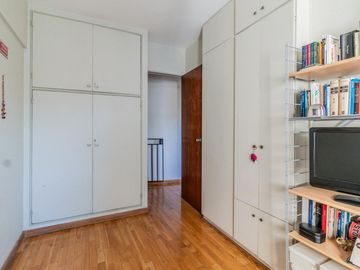 Departamento en Venta en Palermo, luminoso y con cochera
