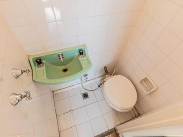 Departamento en Venta en Palermo, luminoso y con cochera