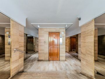 Departamento en Venta en Palermo, luminoso y con cochera