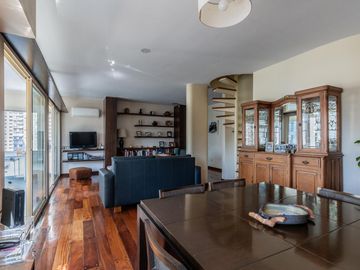Departamento en Venta en Palermo, luminoso y con cochera