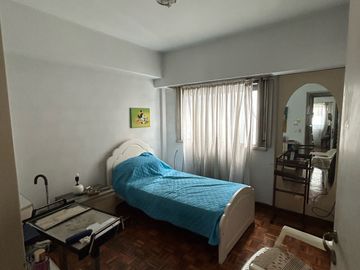 VENTA 3-4 AMBIENTES  CON DEPENDENCIA EN RECOLETA
