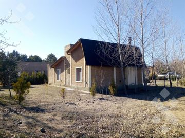 En Venta, Casa de 2 dormitorios en Arroyito Golf Club