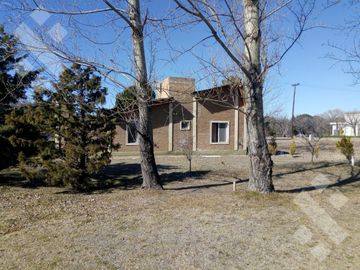En Venta, Casa de 2 dormitorios en Arroyito Golf Club
