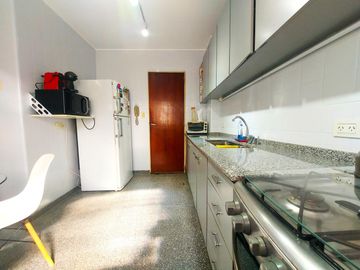 Departamento en  venta 4 ambientes 3 dormitorios con dependencia con baño privado