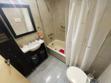Departamento en  venta 4 ambientes 3 dormitorios con dependencia con baño privado
