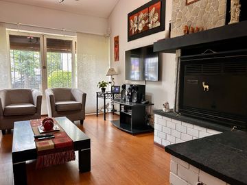 EXCELENTE CHALET 5 AMBIENTES EN SAN MARTIN CENTRO