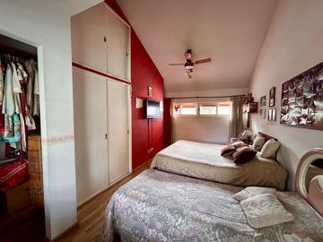EXCELENTE CHALET 5 AMBIENTES EN SAN MARTIN CENTRO