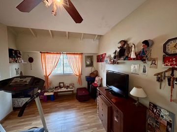 EXCELENTE CHALET 5 AMBIENTES EN SAN MARTIN CENTRO