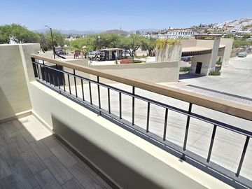 Casas nuevas con Roof Garden en venta en zona Schoenstatt Corregidora