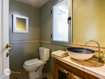 Casa 3 Dormitorios 220 M2-Juan D. Perón 379-Funes | Venta