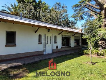 Quinta en Venta con Local Comercial