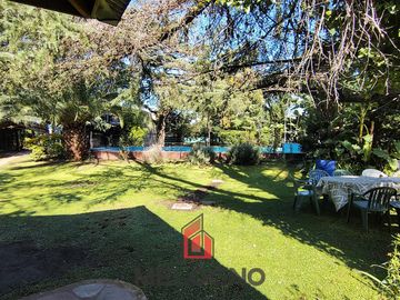 Quinta en Venta con Local Comercial