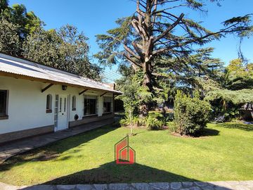 Quinta en Venta con Local Comercial