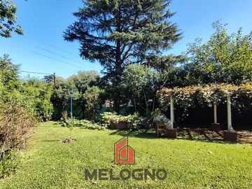 Quinta en Venta con Local Comercial