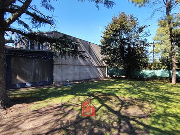 Quinta en Venta con Local Comercial