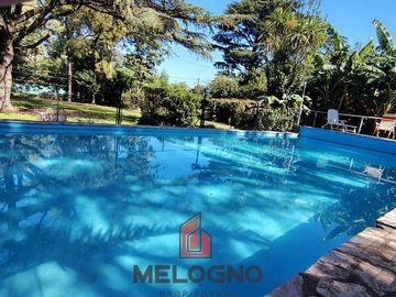 Quinta en Venta con Local Comercial