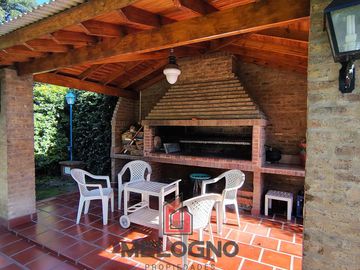 Quinta en Venta con Local Comercial