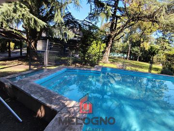 Quinta en Venta con Local Comercial