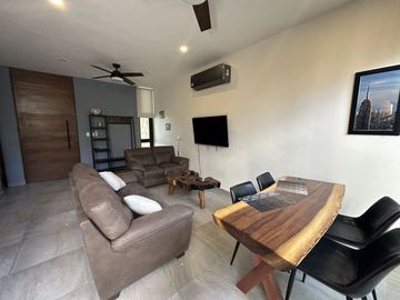EN VENTA TOWN HOUSE EN PRIVADA 