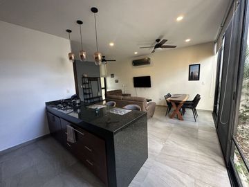 EN VENTA TOWN HOUSE EN PRIVADA 