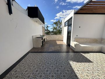 EN VENTA TOWN HOUSE EN PRIVADA 