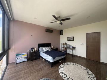 EN VENTA TOWN HOUSE EN PRIVADA 